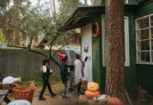 Halloween Fun in the Chesapeake: Oct. 24-25 Kids in costumes trick-or-treating