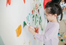 Family Fun Events in the Chesapeake: Sept. 5-6 A young child painting