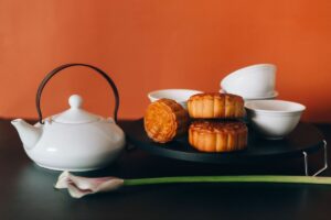 Mooncakes and a tea pot